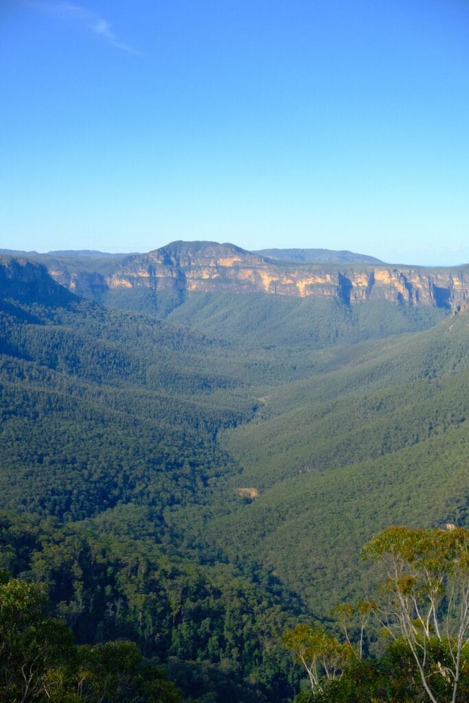 Signature Blue Mountains haze present in the mountain range